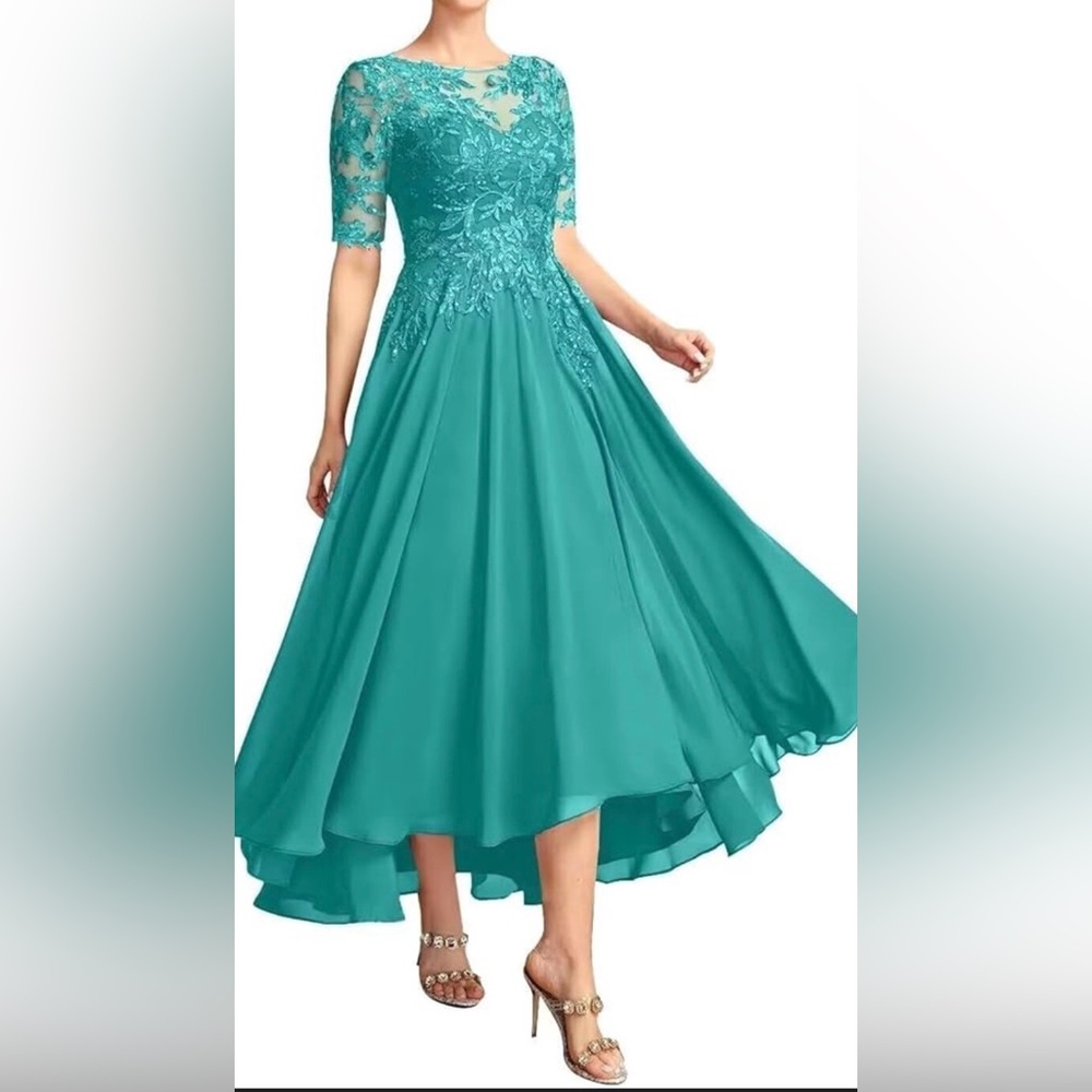 NWT Elegant Teal Lace Evening Dress